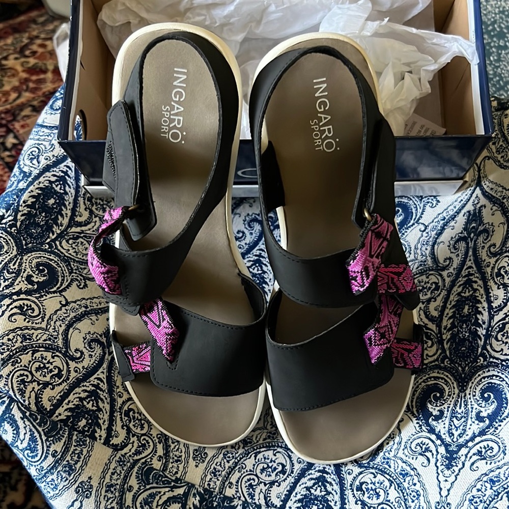 Ingaro black sandals size 11